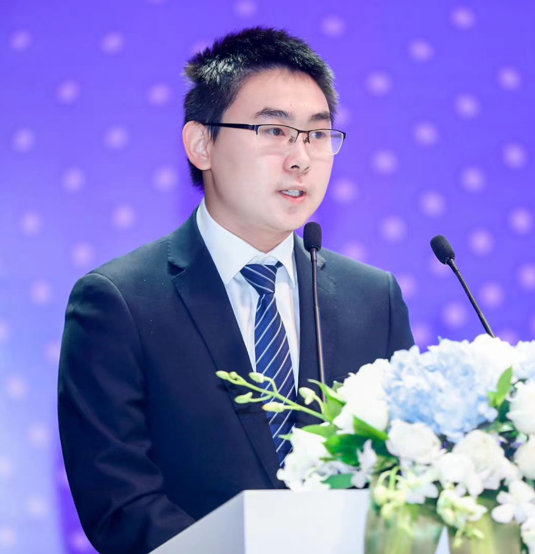 Yichen Huang
